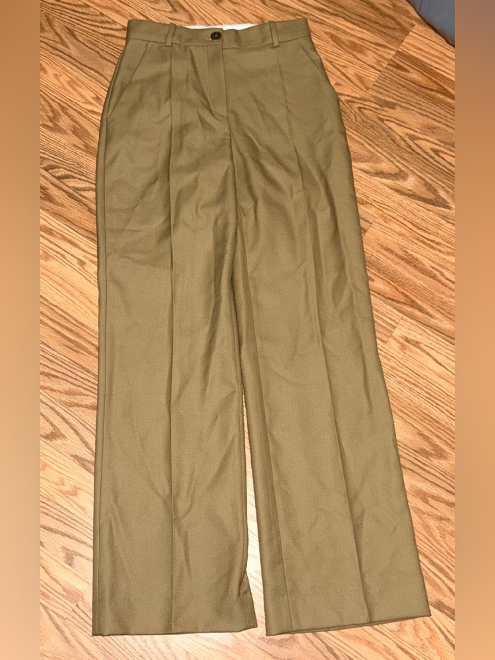 Hugo boss Tireka wide leg pleated virgin wool dress pants size 2 camel marzotto